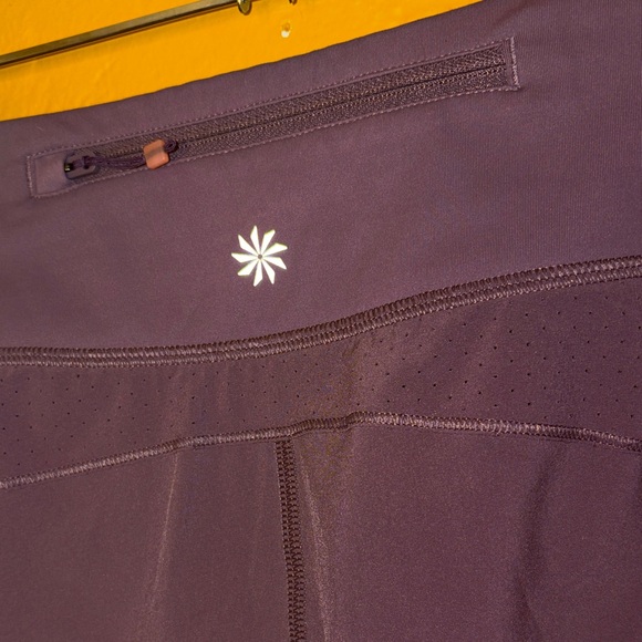 Athleta Womens Run With It Shorts in Volcano Violet Purple Like NWOT Medium - Picture 2 of 9